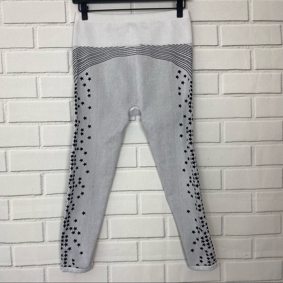 Fabletics seamless star print leggings size medium - Picture 4 of 7